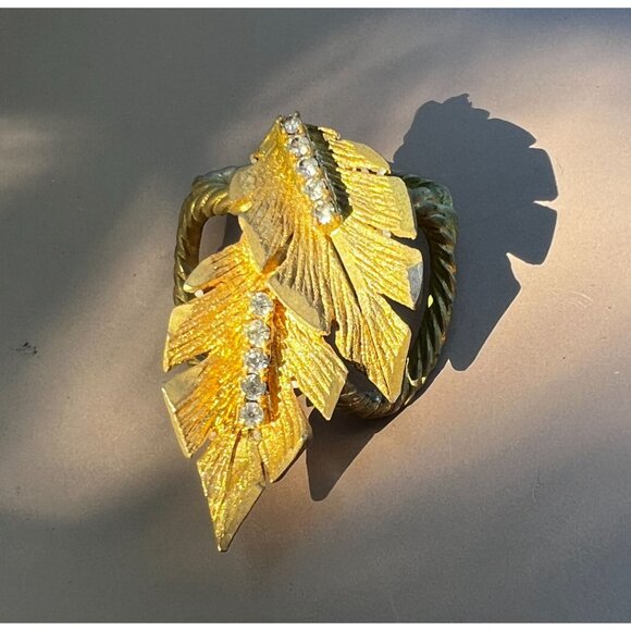 Vintage Gold Tone Leaf Scarf Holder With Rhinestone Accents - Picture 3 of 5